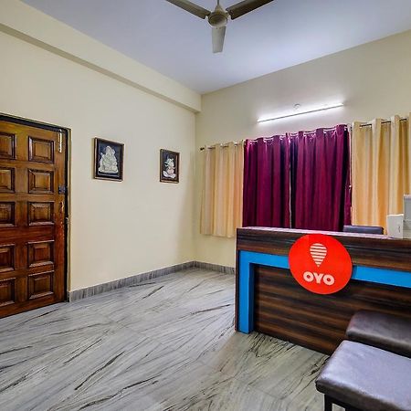 Oyo 12960 Hotel Adrija Солт-Лейк-Сити Экстерьер фото